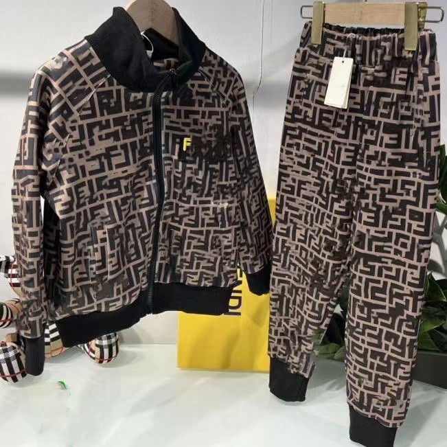 kid Sets Baby clothers Kids Clothing Long sleeve Boys girls Two-piece luxury brand Suit Autumn spring toddlers Suits Child Sweatshirt and Sweatpants Classic Letters, Brown
kid Sets Baby clothers Kids Clothing Long sleeve Boys girls Two-piece luxury brand Suit Autumn spring toddlers Suits Child Sweatshirt and Sweatpants Classic Letters, Brown