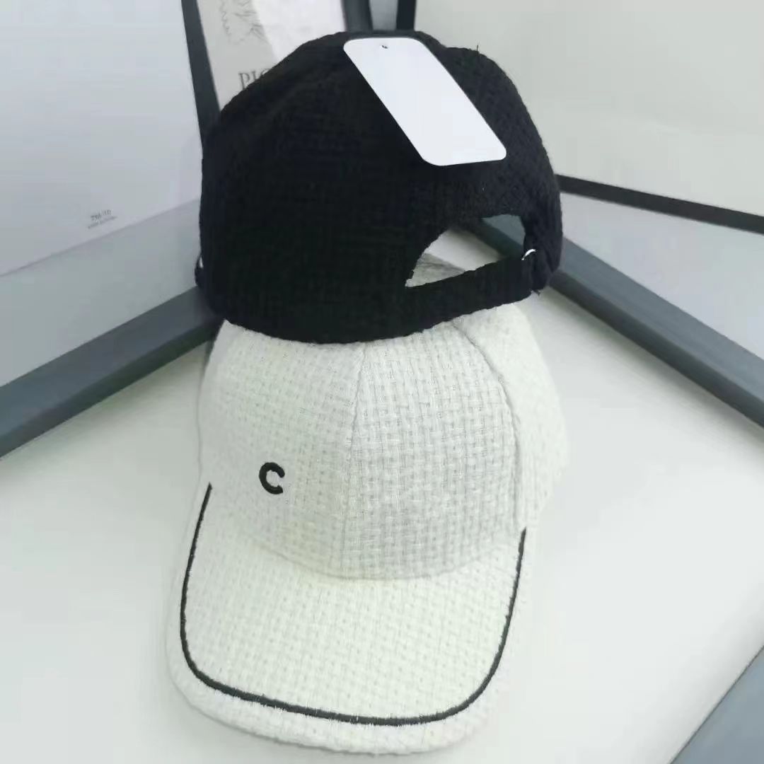 2023 Black And White Baseball Cap Designer Casual Unisex Couple Hat Luxury Fashion Women Men Casquette Fitted Hats Women Beanie D2109296HL
2023 Black And White Baseball Cap Designer Casual Unisex Couple Hat Luxury Fashion Women Men Casquette Fitted Hats Women Beanie D2109296HL