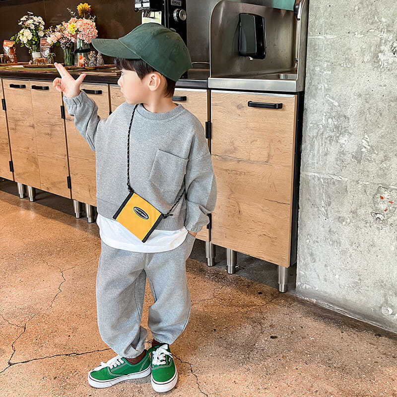 Clothing Sets 4 10 Years Old Boys Suit Spring And Autumn Thread False Two Piece Solid Color Tops Pants High Quality 230307