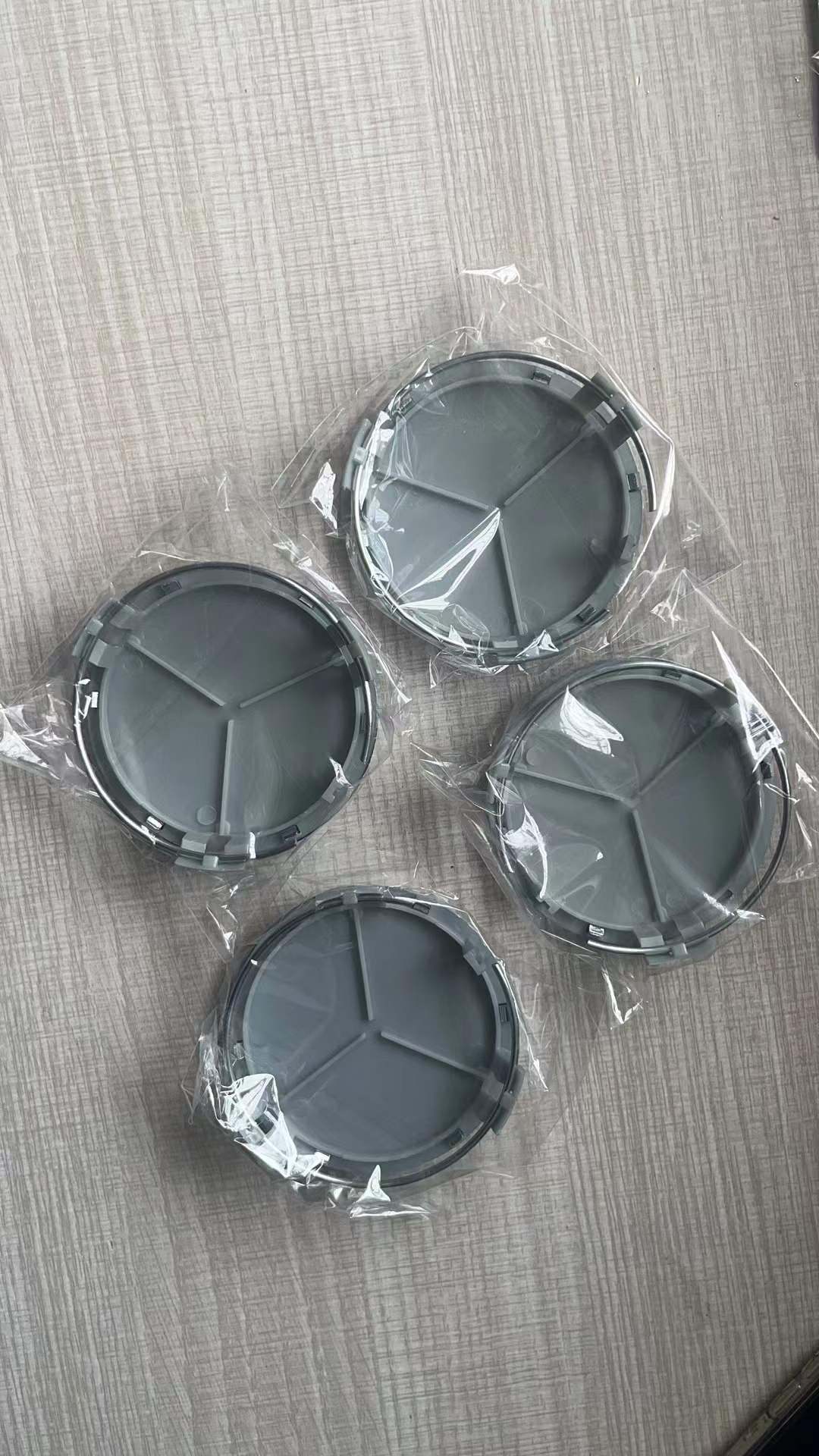 100pcs / lot 75mm silver star car badges Exterior Accessories styling Wheel Center hub Cap For W212 W211 W210 W205 CLA GLC C200 car accessories
