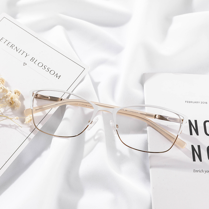 Sunglasses Frames Metal Women Cat Eye Optical Glasses Frame Clear Beautiful Fashion Transparent Grade Armacao De Eyeglasses For WomenTWM7554C1 230307