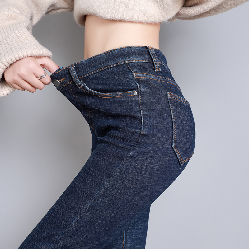Women's Jeans Women Thermal Jeans Winter Warm Plush Stretch Snow Jeans Lady Comfort Thicken Fleece Students Denim Pants Casual Trousers 230308