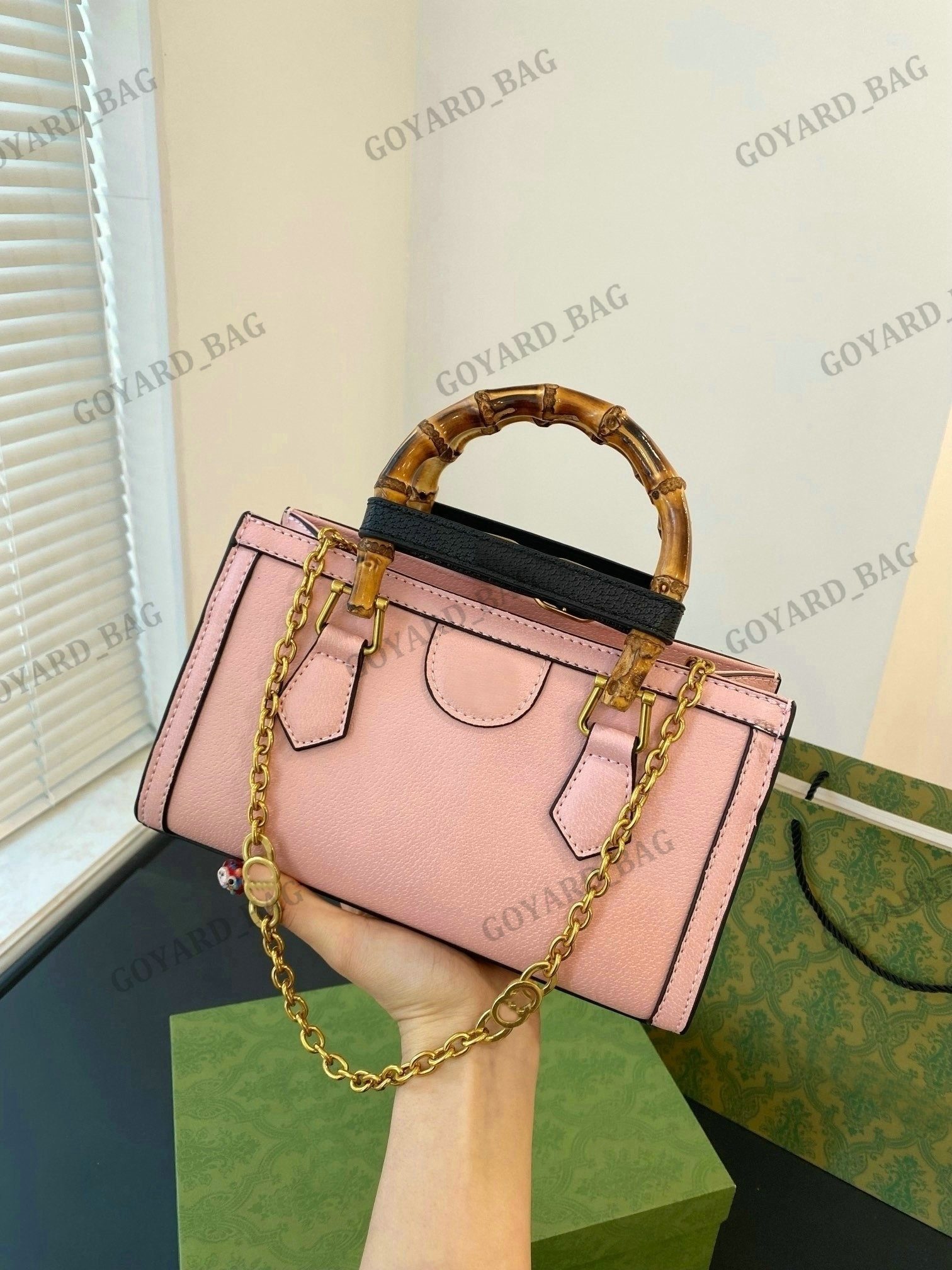 Clutch Diana Bamboo Bag Marmont Women's Wallet Tote Pochette Crossbody Luxurys Designer Leather Fashion Handbag Shoulder Bags for Woman Ladies Teen Girls
Clutch Diana Bamboo Bag Marmont Women's Wallet Tote Pochette Crossbody Luxurys Designer Leather Fashion Handbag Shoulder Bags for Woman Ladies Teen Girls