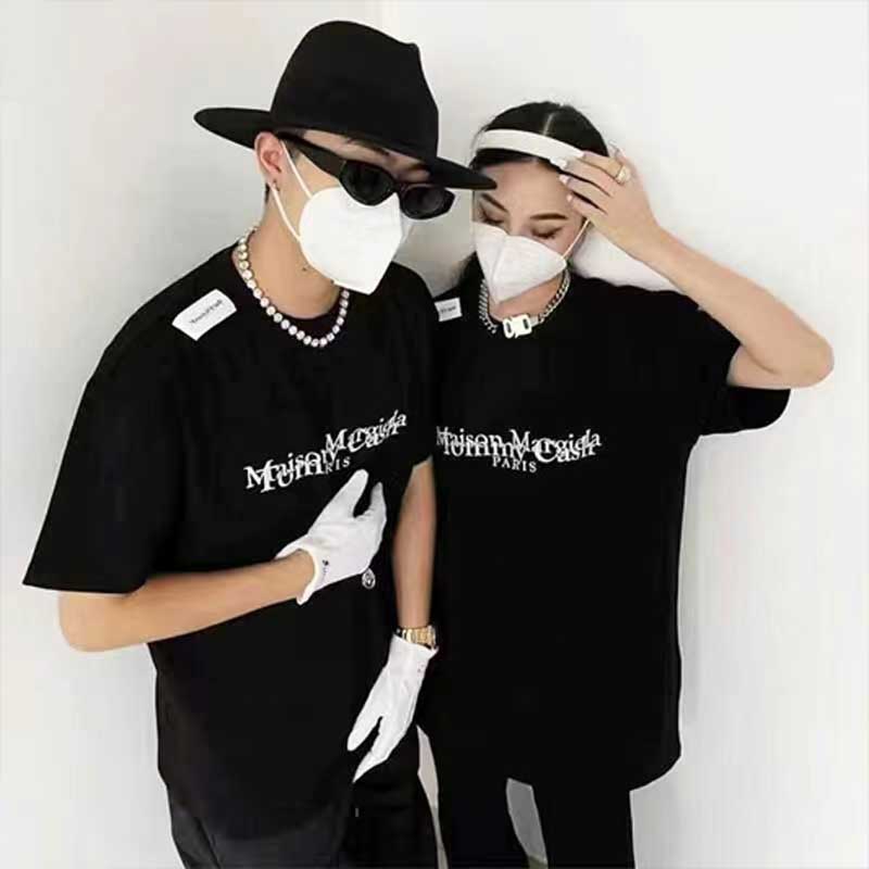 Cotton short-sleeved printed letter net red matching mens and womens loose summer short-sleeved T-shirt trendy loose versatile top, Black
Cotton short-sleeved printed letter net red matching mens and womens loose summer short-sleeved T-shirt trendy loose versatile top, Black