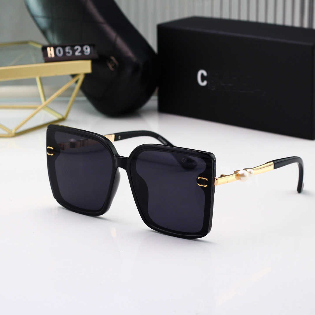 Luxurious Designer Channel Sunglass Chanei Sunglasses Mens Womens Sunglasses Fashion Box Sunvisor Women's Versatile Glasses New
Luxurious Designer Channel Sunglass Chanei Sunglasses Mens Womens Sunglasses Fashion Box Sunvisor Women's Versatile Glasses New