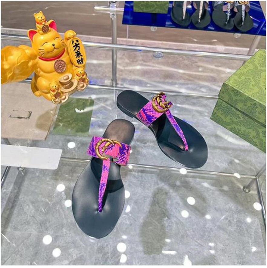 2023 Classic slipper Designer Slippers thong Flip Flop Brand women Slides New sandals Men Women Shoes Summer Beach Indoor Outdoor Slide Flat 35-44, 01
2023 Classic slipper Designer Slippers thong Flip Flop Brand women Slides New sandals Men Women Shoes Summer Beach Indoor Outdoor Slide Flat 35-44, 01
