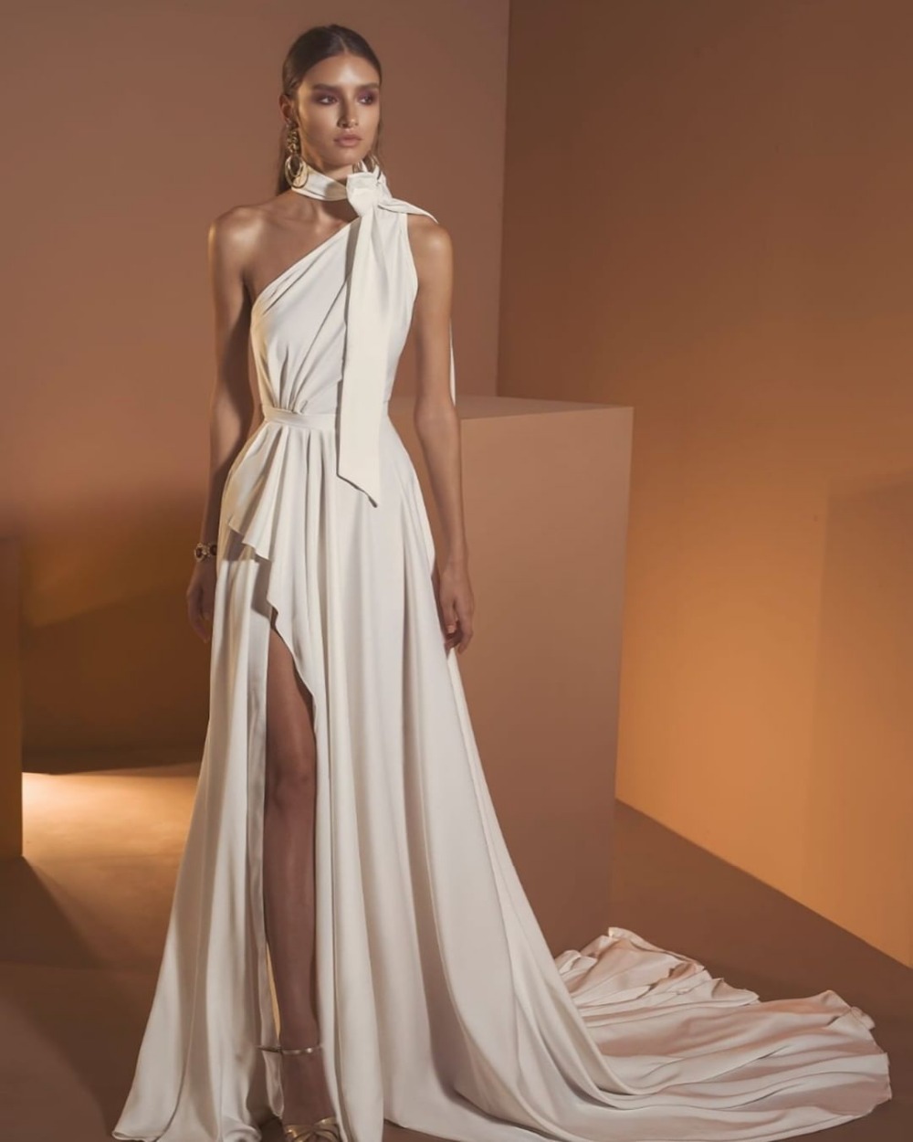 2023 New Arabic Split Satin Long Evening Dresses With Bow Prom Formal Party Gowns Vestido De Festa Elegant Vintage Robe Longue