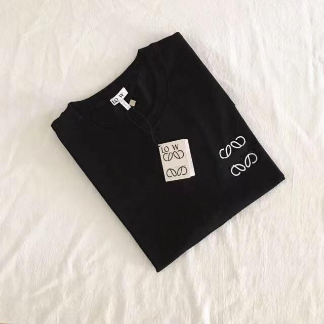 Loewe high-quality Embroidery Men's T-shirt T-Shirts and Women's Same Letter New Summer Versatile High-end Half-sleeve Cotton Youth Fashion Brand 1VCGN UGZ4 ZWSP
Loewe high-quality Embroidery Men's T-shirt T-Shirts and Women's Same Letter New Summer Versatile High-end Half-sleeve Cotton Youth Fashion Brand 1VCGN UGZ4 ZWSP