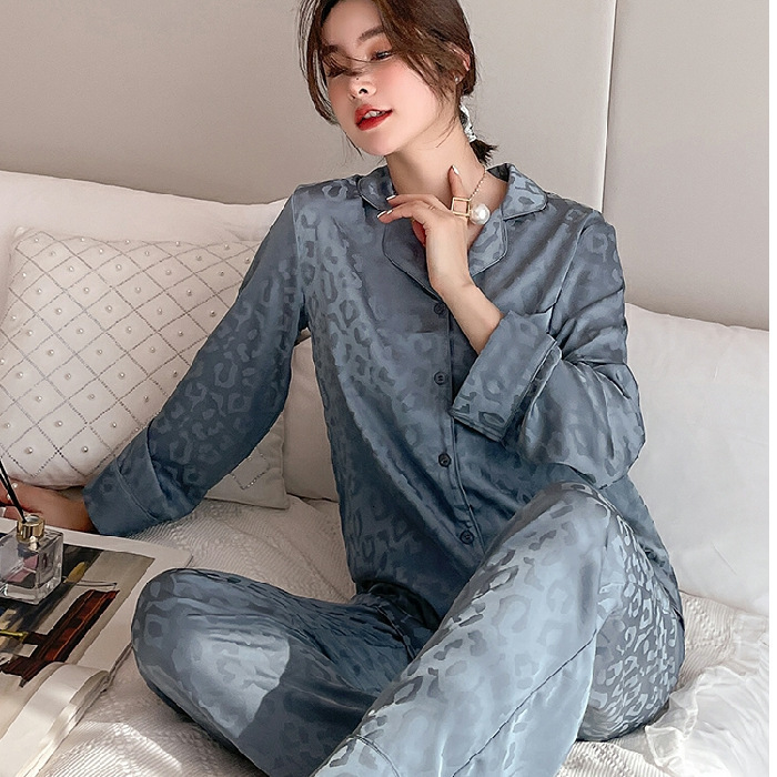 Women's Sleepwear Silk Women's Pajamas Long-sleeved Two-piece Multicolor Loose Leopard Print Women's Pajamas Home Service 230309