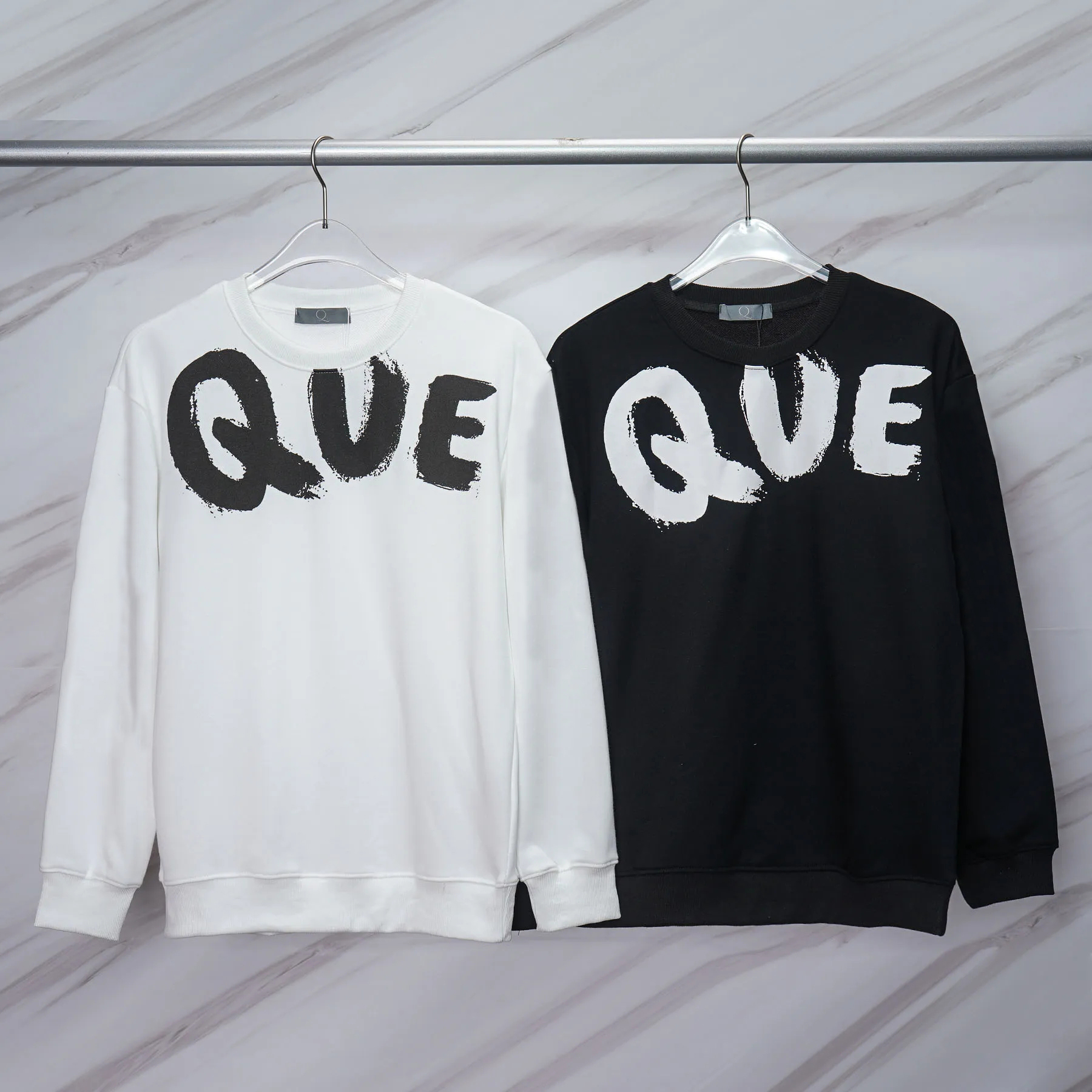 Designer Fashion Men's And Women's Hoodies Sweatshirt Street Clothing Pullover Alphabet Loose Couple Top Black And White
Designer Fashion Men's And Women's Hoodies Sweatshirt Street Clothing Pullover Alphabet Loose Couple Top Black And White