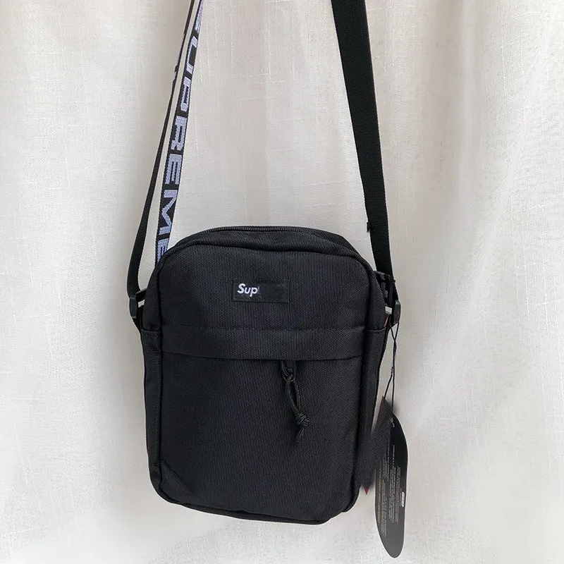SUP 18ss Men's Canvas Small Cross Body Bag Girl's Plain Causal Handbags Mini Zipper Sports Designer BLack/Red Messenger Bag and Tote Shopping Bags
SUP 18ss Men's Canvas Small Cross Body Bag Girl's Plain Causal Handbags Mini Zipper Sports Designer BLack/Red Messenger Bag and Tote Shopping Bags