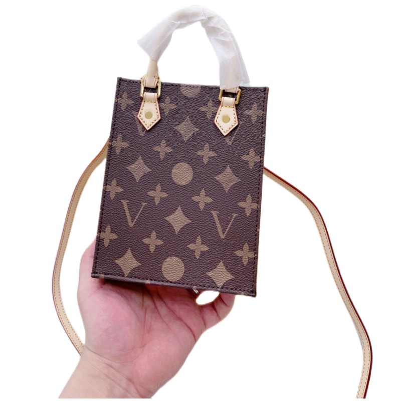 Design Fashion crossbody bag Casual Small Square Messenger Bags Handbags Leather Hand Carry Simple Summer Women Purse and Handbags Shoulder mini bag, Brown2
Design Fashion crossbody bag Casual Small Square Messenger Bags Handbags Leather Hand Carry Simple Summer Women Purse and Handbags Shoulder mini bag, Brown2