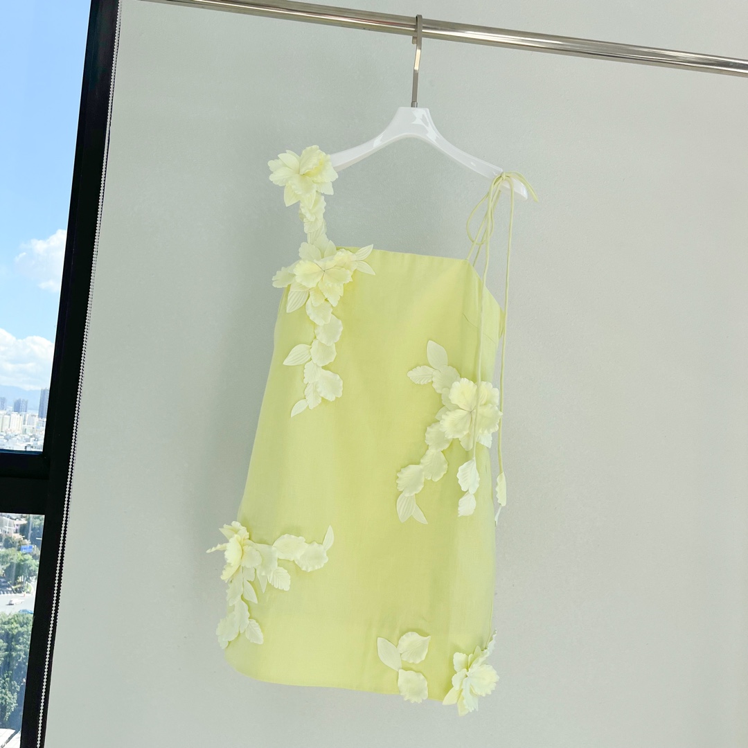 Casual Dresses 2023 Australian fashion 3D embossed pure natural linen material meticulously made dress, Yellow
Casual Dresses 2023 Australian fashion 3D embossed pure natural linen material meticulously made dress, Yellow
