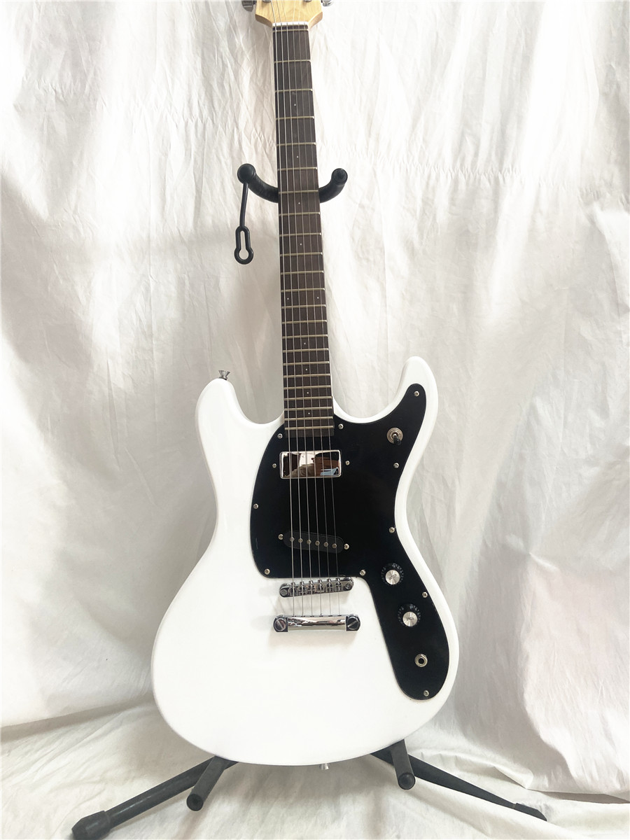 Custom 1966 Ventures White Electric Guitar Mosrite Zero Fret JRM Johnny Ramone Black Pickguard Chrome Hardware
Custom 1966 Ventures White Electric Guitar Mosrite Zero Fret JRM Johnny Ramone Black Pickguard Chrome Hardware