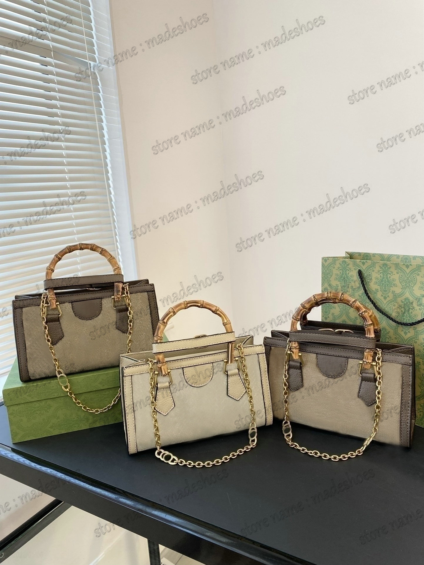 Diana Bamboo Tote Bag Designers Chain Shopping Handbag Leather High Capacity Shoulder Bags Womens Purse Fashion pochette
Diana Bamboo Tote Bag Designers Chain Shopping Handbag Leather High Capacity Shoulder Bags Womens Purse Fashion pochette