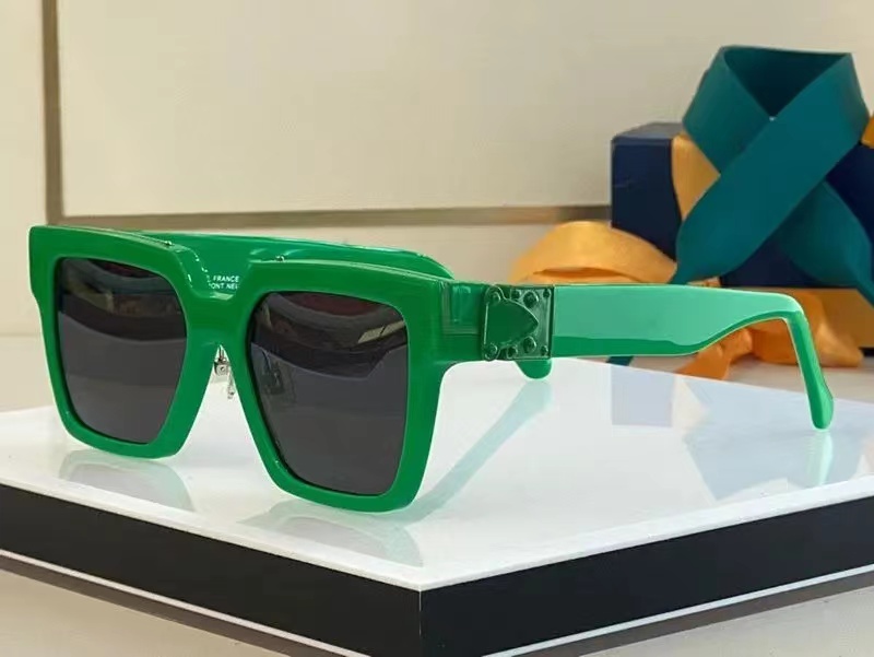 2023 Rectangle sunglasses designer eyewear millionaire glasses square frame Oversized Hand made acetate anti Shiny Golden UV400 Lens Style
2023 Rectangle sunglasses designer eyewear millionaire glasses square frame Oversized Hand made acetate anti Shiny Golden UV400 Lens Style