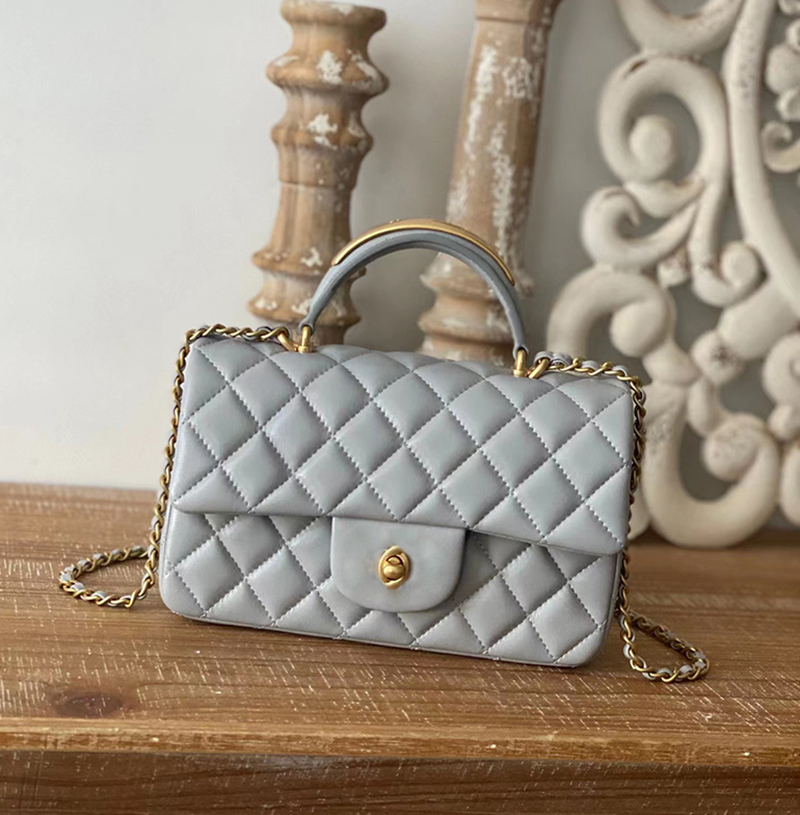 Designer Flap Bag Luxury Shoulder HandBag 20CM Genuine Leather Chain Bag High Imitation Crossbody Bag With Box ZC133
Designer Flap Bag Luxury Shoulder HandBag 20CM Genuine Leather Chain Bag High Imitation Crossbody Bag With Box ZC133