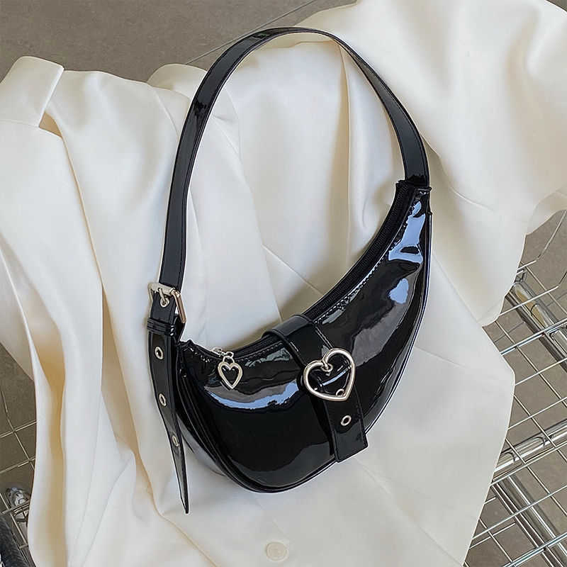 Shoulder Bags Moto Biker for Women Trendyol Heart Zipper Underarm Crescent Black Patent Leather Babes Coin Purse 230309
