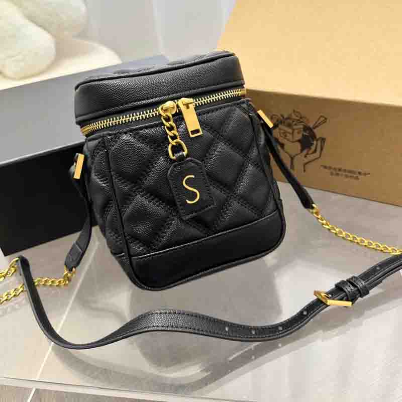 Classic Shoulder Bags Luxury Handbag New Designer Crossbody Letters Leather Box Bag Women Cross Body Purse Designers Purses Bluewindow 03081, White
Classic Shoulder Bags Luxury Handbag New Designer Crossbody Letters Leather Box Bag Women Cross Body Purse Designers Purses Bluewindow 03081, White