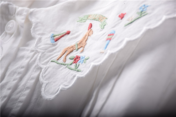 Women's Blouses Shirts Japanese style Sen girl shirt literary embroidery Peter Pan collar loose cotton white shirt for women 230406