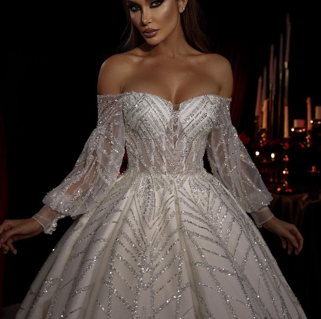 Sparkly Ball Gown Wedding Dresses Long Sleeves V Neck Sequins Appliques Beaded Ruffles 3D Lace Lace-up Bridal Gowns Formal Dress Plus Size Custom Made