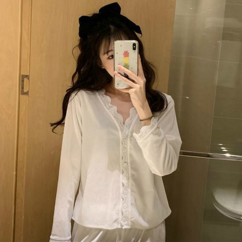 Women's Sleepwear Women Pajama Sets Pleuche Sexy Lace Retro Patchwork Elegant Sleep Wear Female Loose Soft Simple Long Sleeves Sleeping Clothes 2