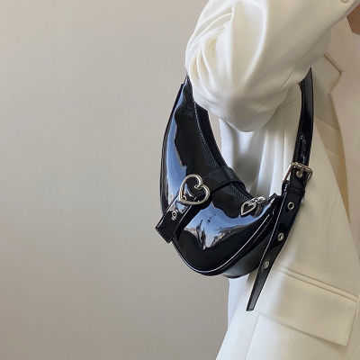 Shoulder Bags Moto Biker for Women Trendyol Heart Zipper Underarm Crescent Black Patent Leather Babes Coin Purse 230309
