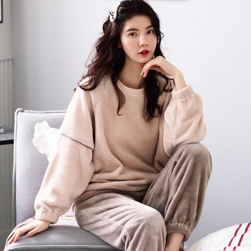 Women's Sleepwear Winter Thick O-neck Pajama Sets Women Tender Warm Fluffy Flannel Leisure Patchwork Loose Nightwear Female Elastic Waist Chic In