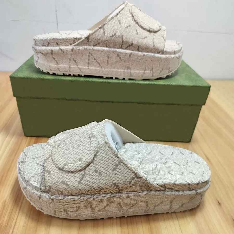 2023 New Women's slide sandal with Interlocking G Designer Sandals platform Slide Women Mens Slippers Flip Flops Summer Shoes Fashion Wide Home Slipper
2023 New Women's slide sandal with Interlocking G Designer Sandals platform Slide Women Mens Slippers Flip Flops Summer Shoes Fashion Wide Home Slipper