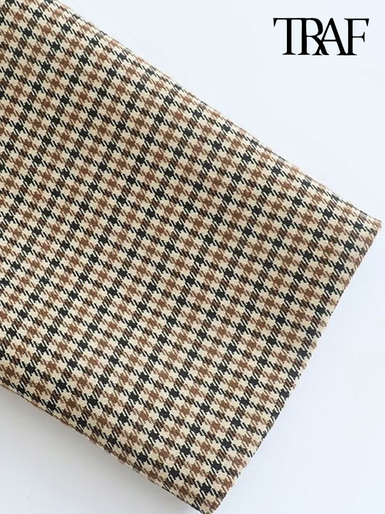Women's Suits Blazers TRAF Women Fashion Plaid Double Breasted Blazer Coat Vintage Long Sleeve Flap Pockets Female Outerwear Chic Vestes Femme 23