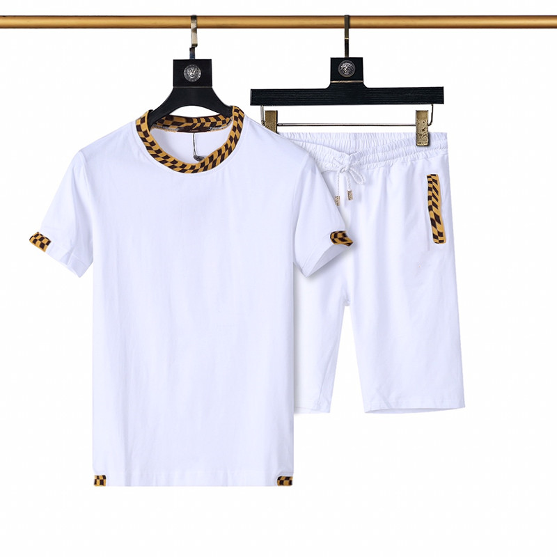 Designer Men Tracksuits Fashion Design T-Shirt Pants 2 Piece Sets Short Shirts Shorts Suit 220
Designer Men Tracksuits Fashion Design T-Shirt Pants 2 Piece Sets Short Shirts Shorts Suit 220