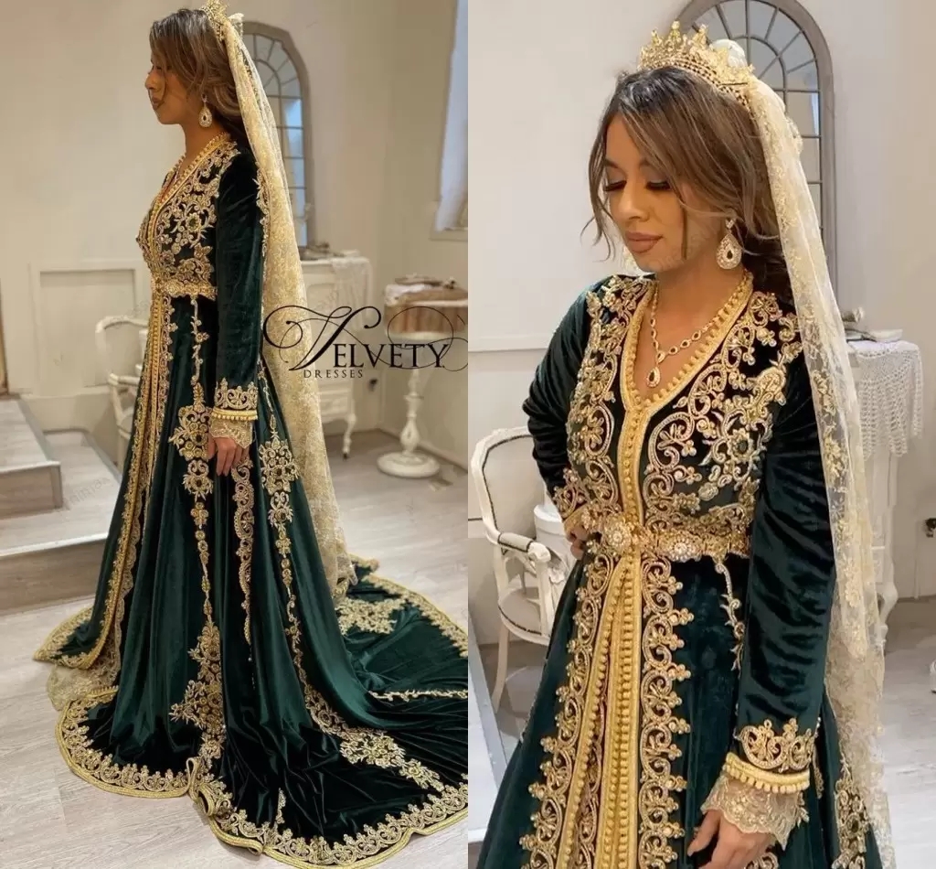 Luxury Moroccan Kaftan Evening Dress 2023 Emerald Green Long Sleeve Islamic Prom Dresses Velvet Appliques Vestido De Noiva Beaded Lace Dubai Abaya For