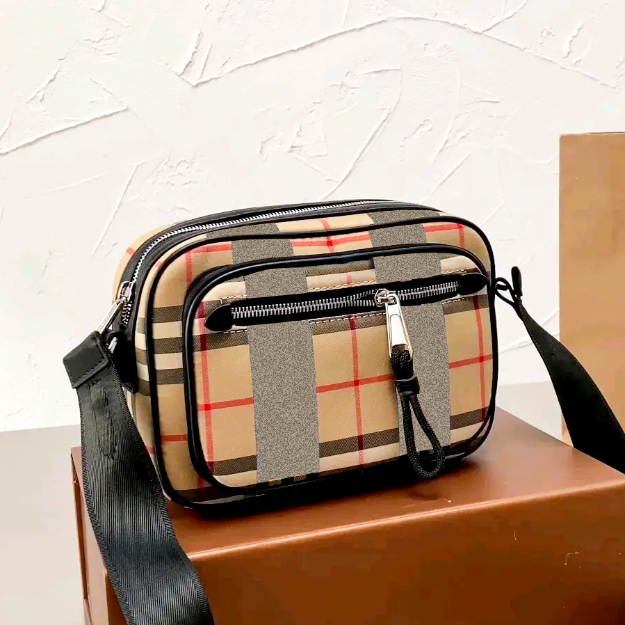 fashion TB stripe burb camera Shoulder clutch Bag Nylon canvas Designer Women's small burbrerys men Luxury mens tote handbag satchel cross body beach Bags pochettes
fashion TB stripe burb camera Shoulder clutch Bag Nylon canvas Designer Women's small burbrerys men Luxury mens tote handbag satchel cross body beach Bags pochettes