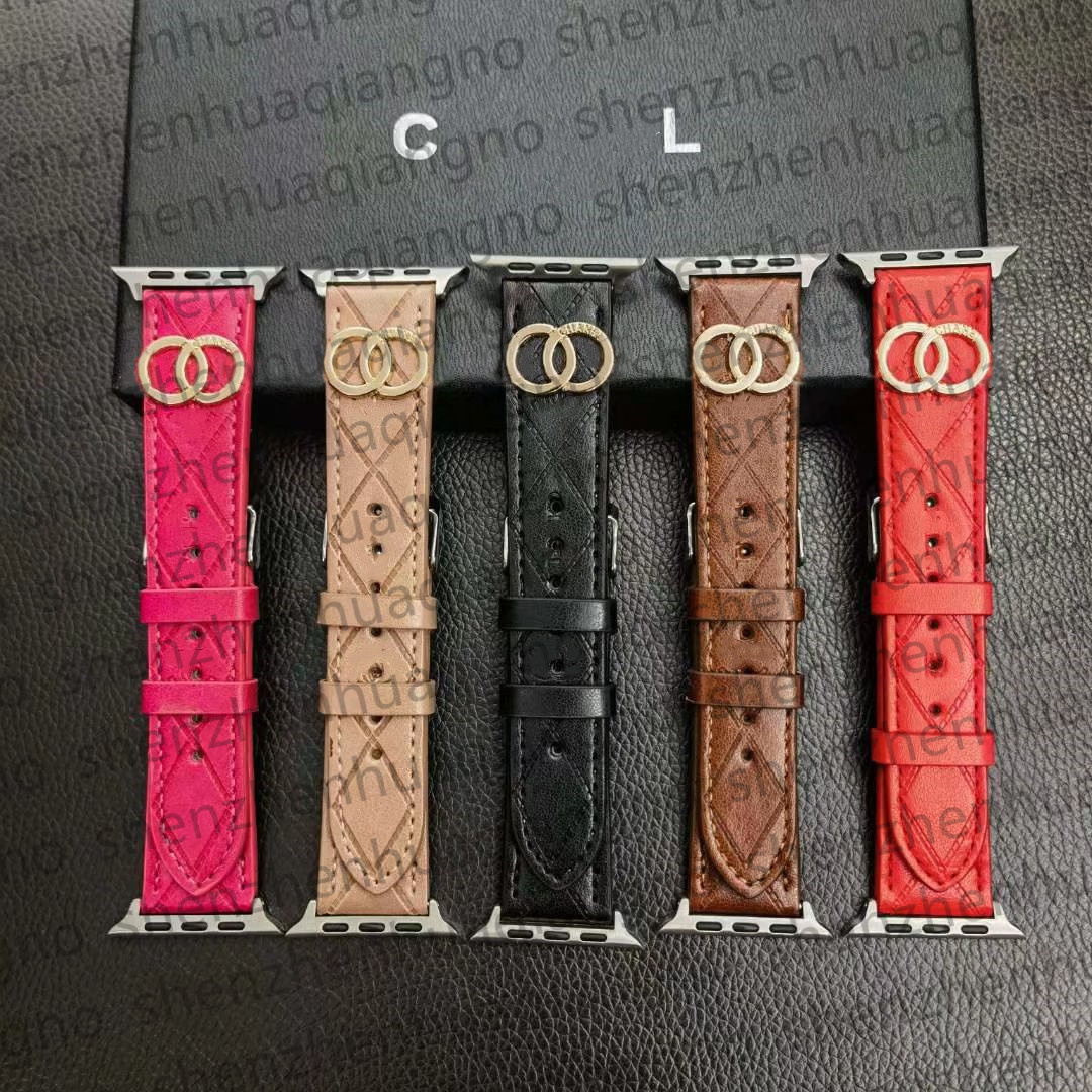 Luxury Watch Band Smart Straps for Apple Watch Bands 8 7 5 6 9 3 4 Series iwatch Strap 38mm 40mm 42mm 44mm 45mm 49mm PU Leather Embossing Metal Letter Armband Watchbands
Luxury Watch Band Smart Straps for Apple Watch Bands 8 7 5 6 9 3 4 Series iwatch Strap 38mm 40mm 42mm 44mm 45mm 49mm PU Leather Embossing Metal Letter Armband Watchbands
