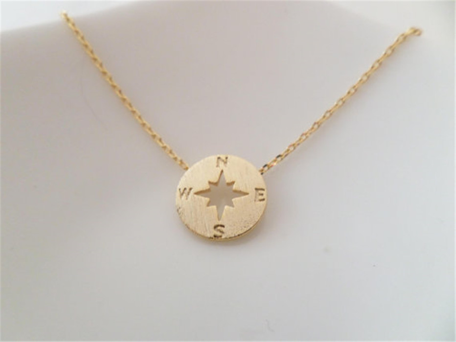30CS Round Direction Compass Necklace Circular Guide Necklaces Simple Travel Coin Disk Pendant Charm Jewelry Gifts