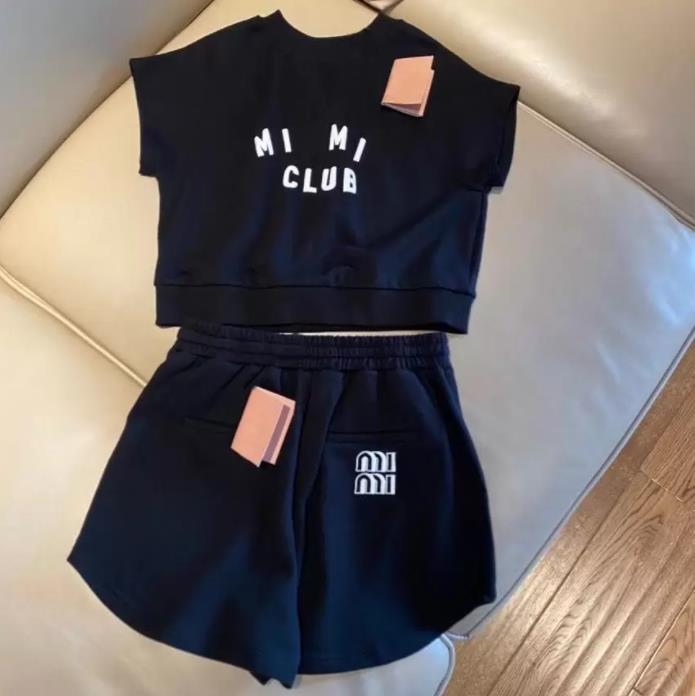 2023 new summer Womens Tracksuits alphabet printed sleeveless short top T-shirt High Waist Wide Leg shorts two piece wearjuicy, Black
2023 new summer Womens Tracksuits alphabet printed sleeveless short top T-shirt High Waist Wide Leg shorts two piece wearjuicy, Black