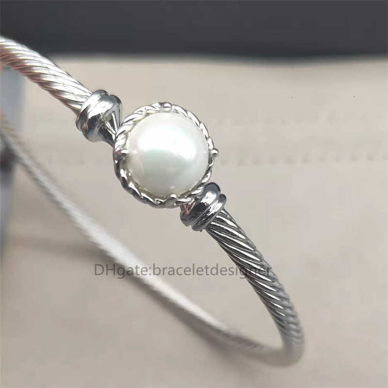 Dy love bangle designer bracelets 18k Gold Cable Series Ins Personality Copper Prong Setting Simple White Women Inlaid bracelet silver luxury jewelry jewellery 3MM
Dy love bangle designer bracelets 18k Gold Cable Series Ins Personality Copper Prong Setting Simple White Women Inlaid bracelet silver luxury jewelry jewellery 3MM