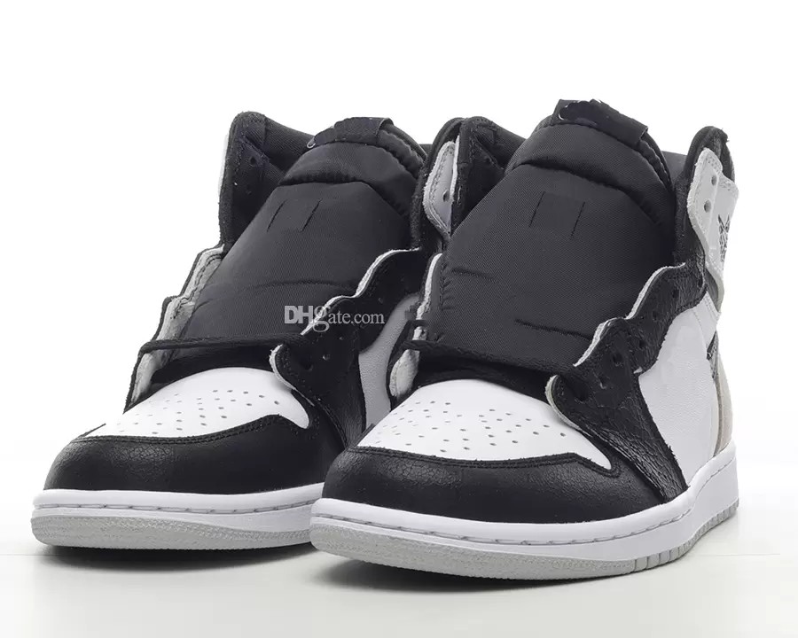 2023 Basketball shoes Jumpman 1 high OG Grey Fog Outdoor Sneaker trainers With Box, Black brown
2023 Basketball shoes Jumpman 1 high OG Grey Fog Outdoor Sneaker trainers With Box, Black brown