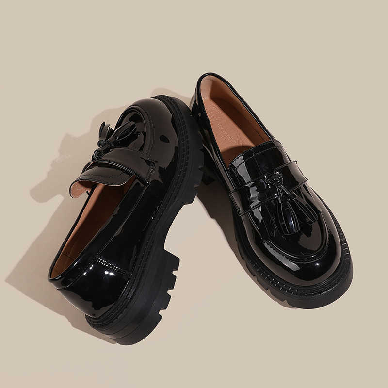 Dress Shoes English Style Low Heel Black Shoes Women Tassel Patent Leather Loafers Shoes For Women