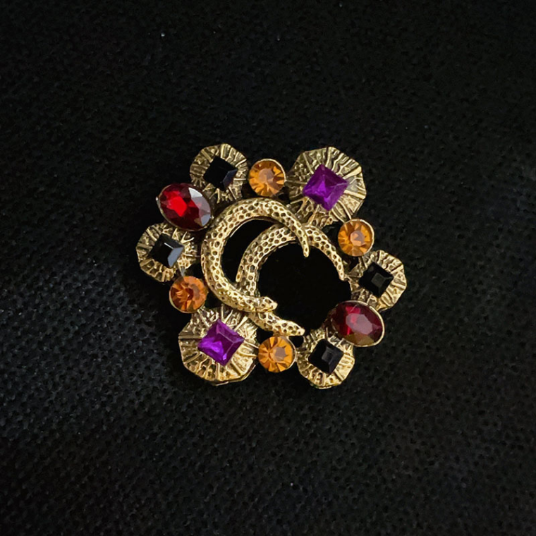 Designer Diamond Brooches Luxury Womens Brand Logo Brooch Exquisite Design 18k Gold monogram Brooch Fashion Stainless Steel Pins Love Gifts Jewelry
Designer Diamond Brooches Luxury Womens Brand Logo Brooch Exquisite Design 18k Gold monogram Brooch Fashion Stainless Steel Pins Love Gifts Jewelry