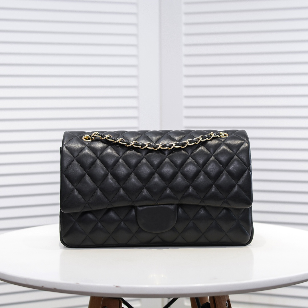 Designer Bag Luxury Designer 7A Quality Sheepskin and Cowhide Caviar Flap Purse Full Diamond, Sheepskin black silver tag
Designer Bag Luxury Designer 7A Quality Sheepskin and Cowhide Caviar Flap Purse Full Diamond, Sheepskin black silver tag