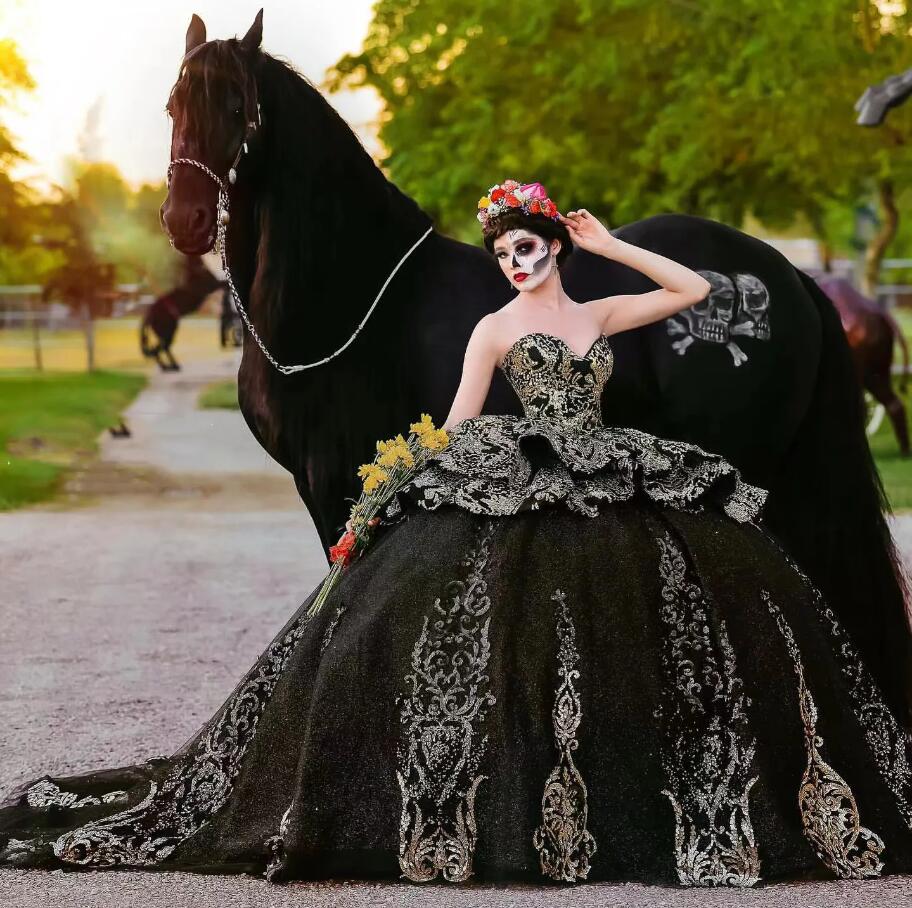 Sparkly Vintage Black Quinceanera Dresses Mexico Sequined Appliques Sweetheart Lace-up Birthday Sweet 16 Dress Vestidos De 15