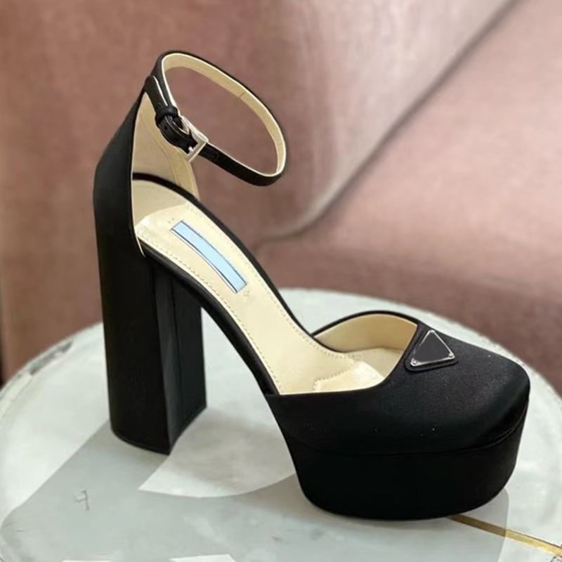 Fashion Satin Sandals Designer Triangular buckle decoration chunky heels womens shoes 13cm high heeled Leather sole Platform heel ROMAN Sandal 35-42, 2#
Fashion Satin Sandals Designer Triangular buckle decoration chunky heels womens shoes 13cm high heeled Leather sole Platform heel ROMAN Sandal 35-42, 2#