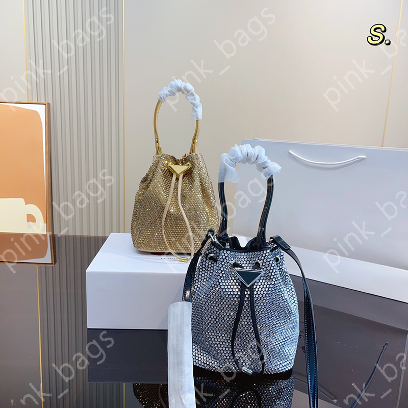 Luxury Womens Diamond Drawstring Bucket Bag Designer Handbag Hot Small Bag Tote Bag Shoulder Bag Vegetable Basket Purses Hobo Bags 2303102BF, P#gold
Luxury Womens Diamond Drawstring Bucket Bag Designer Handbag Hot Small Bag Tote Bag Shoulder Bag Vegetable Basket Purses Hobo Bags 2303102BF, P#gold