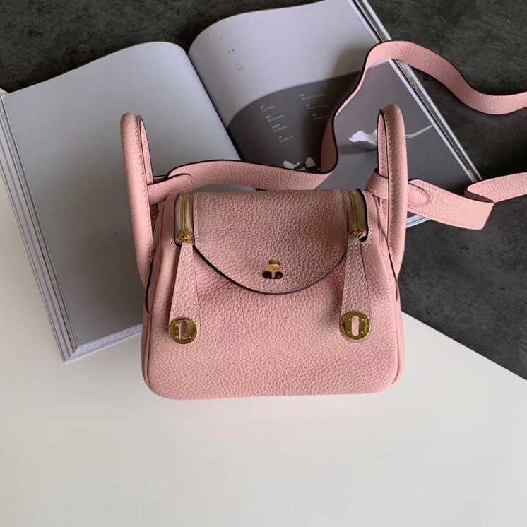 Designer Luxury Bags High Original order TOGO cow leather mini Lindys bag doctor lychee pillow single shoulder messenger 2PHP, Royal blue
Designer Luxury Bags High Original order TOGO cow leather mini Lindys bag doctor lychee pillow single shoulder messenger 2PHP, Royal blue