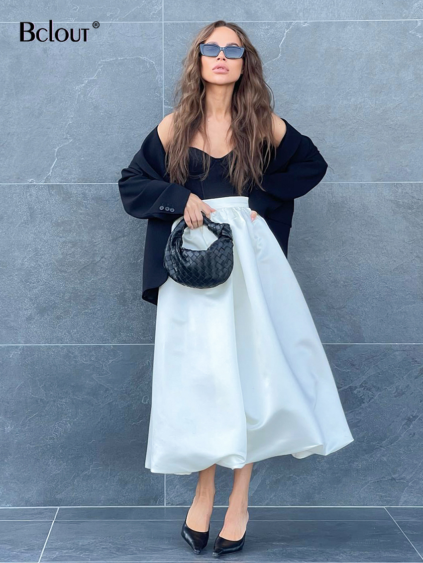 Skirts Bclout Elegant Loose White Women Fashion High Waist Black Party Long Spring Pleated Midi Skirt Female Vintage 230310