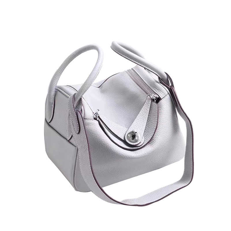 2023 Luxury Bags Original Designer bag Women's high-grade leather Lindys Soft head layer Cowhide doctor Mini portable pillow 7 LNNE, Orange4
2023 Luxury Bags Original Designer bag Women's high-grade leather Lindys Soft head layer Cowhide doctor Mini portable pillow 7 LNNE, Orange4