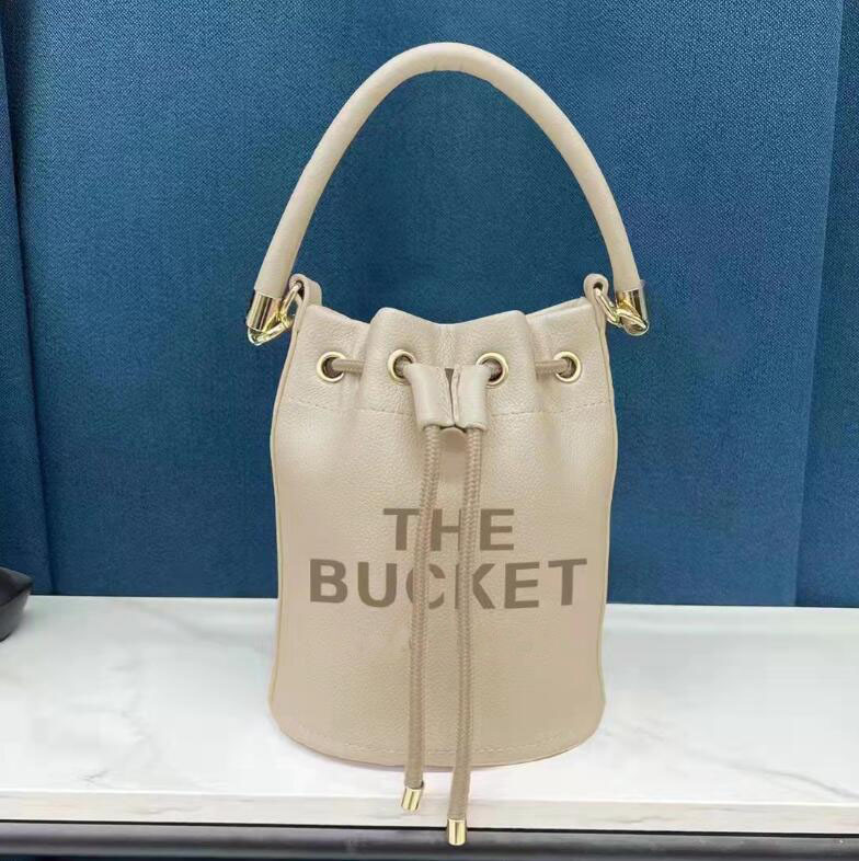 2023 new Purse Bucket Bags Women Satchel Top Handle Totes Bag Shoulder Bags Soft Leather Crossbody Fashion Drawstring Handbags Purses, Red
2023 new Purse Bucket Bags Women Satchel Top Handle Totes Bag Shoulder Bags Soft Leather Crossbody Fashion Drawstring Handbags Purses, Red
