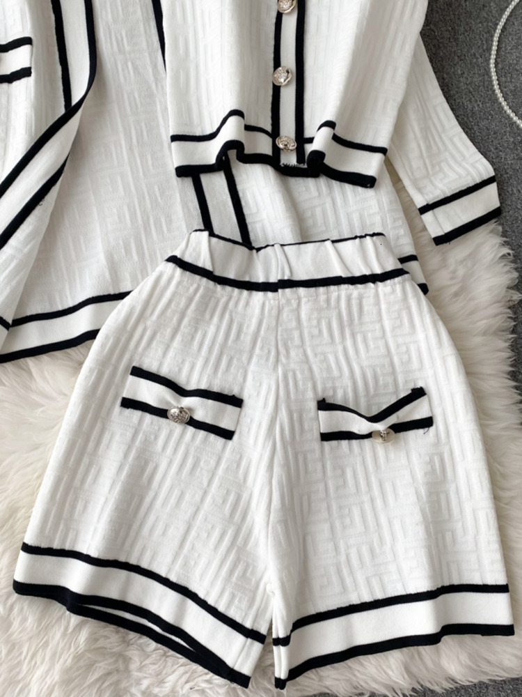 Women's long pants casual long sleeved V-neck cardigan jacket camisole vest waist shorts high-quality chic button retro 3-piece set