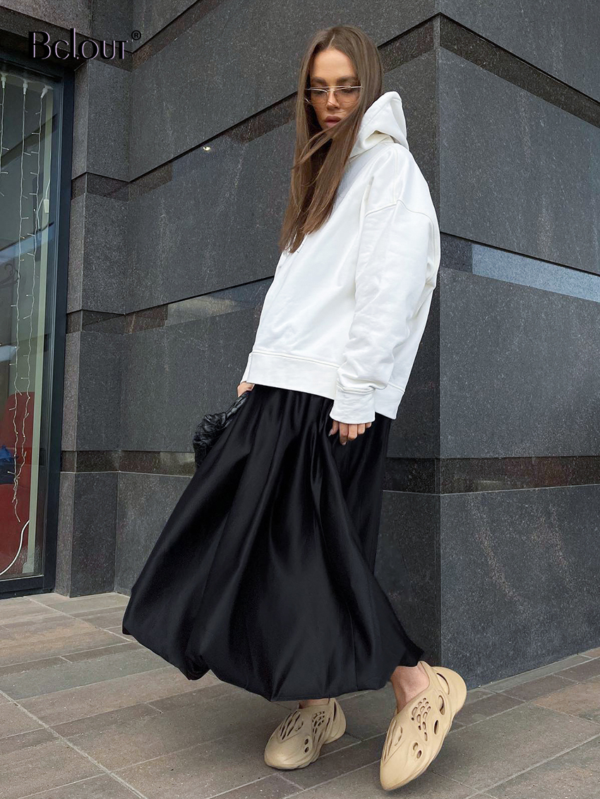 Skirts Bclout Elegant Loose White Women Fashion High Waist Black Party Long Spring Pleated Midi Skirt Female Vintage 230310